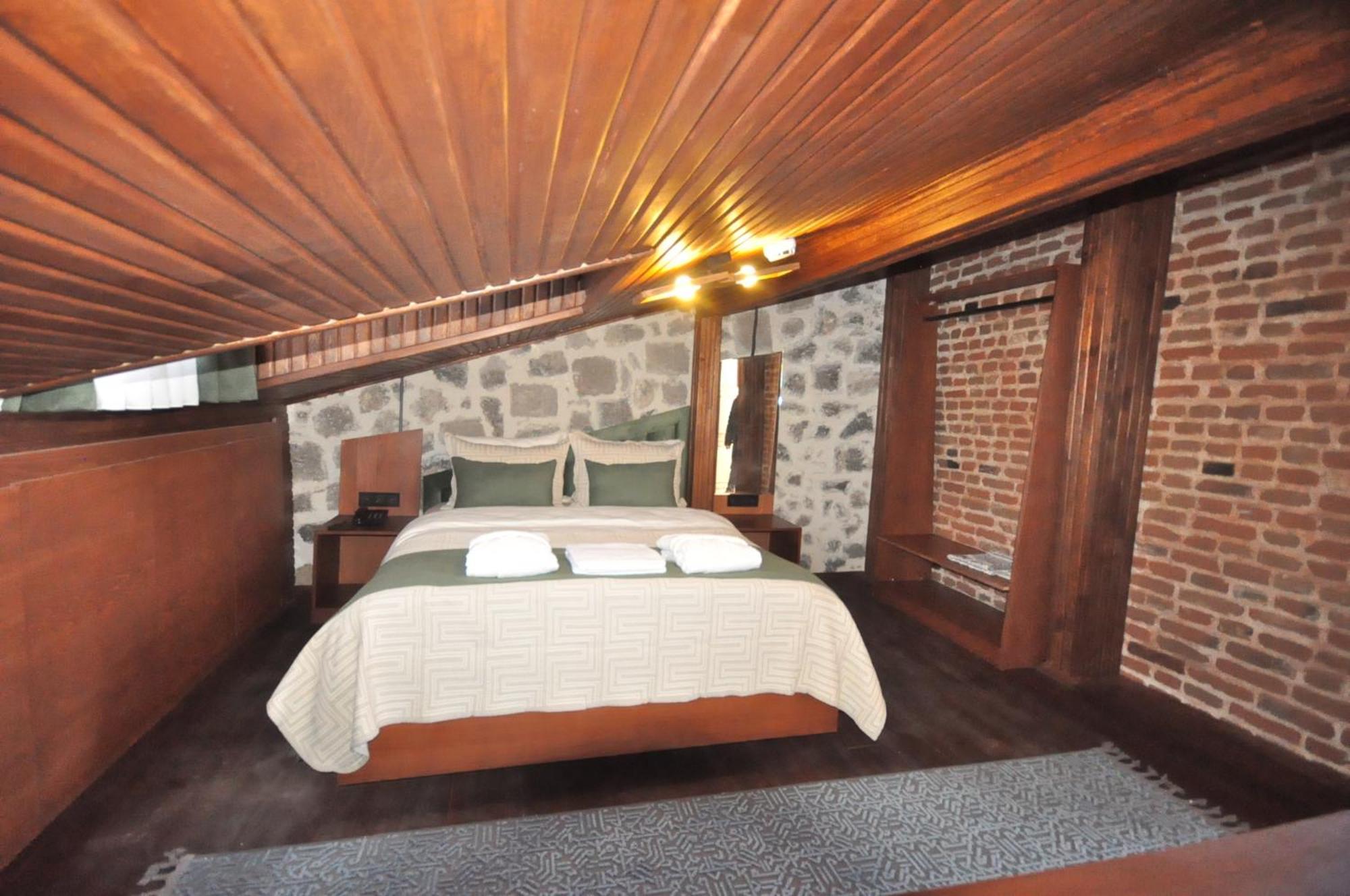 Mihman Konak Hotel Kars Exteriör bild